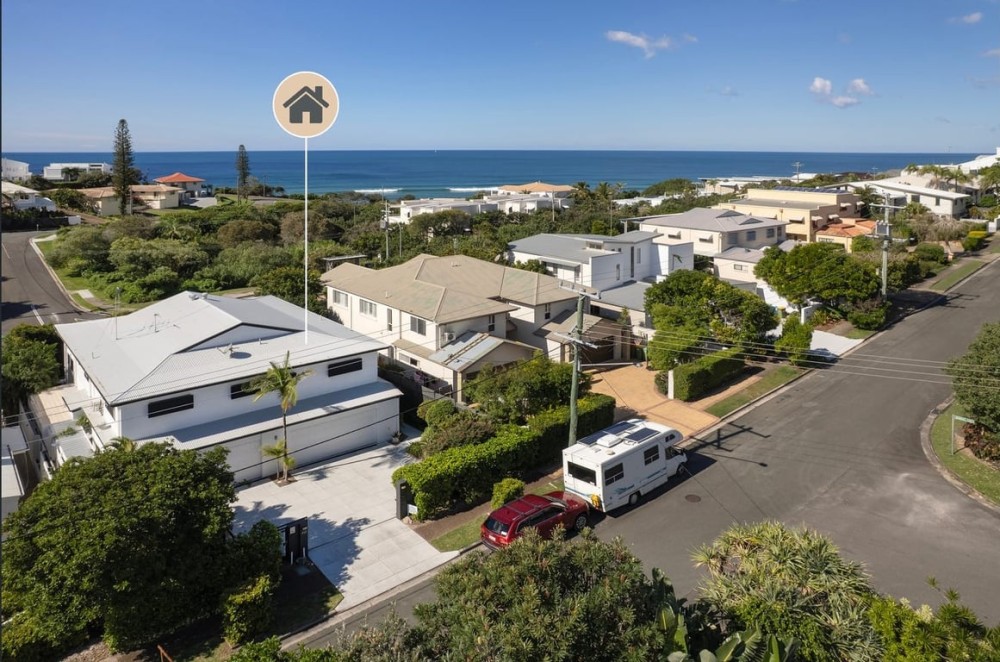 Ocean views: Steps from Sunrise Beach — photo 18