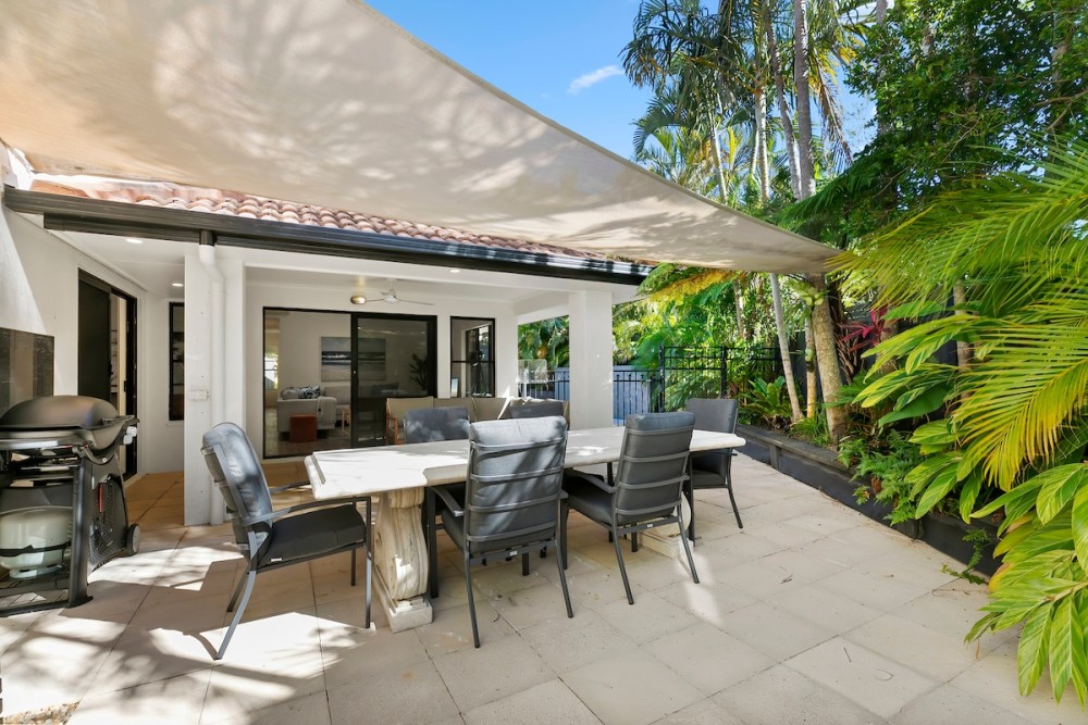 Tropical Oasis with Private Pool - Pet Friendly — photo 16