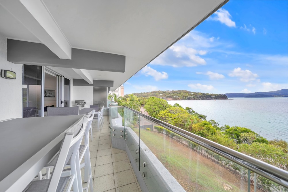 Frangipani 202 on Hamilton Island by HamoRent — photo 15