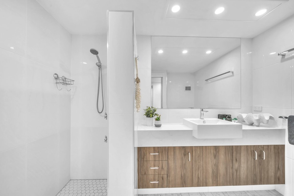 Frangipani 202 on Hamilton Island by HamoRent — photo 11