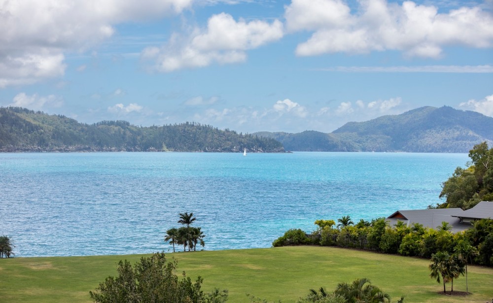 Frangipani 202 on Hamilton Island by HamoRent — photo 22