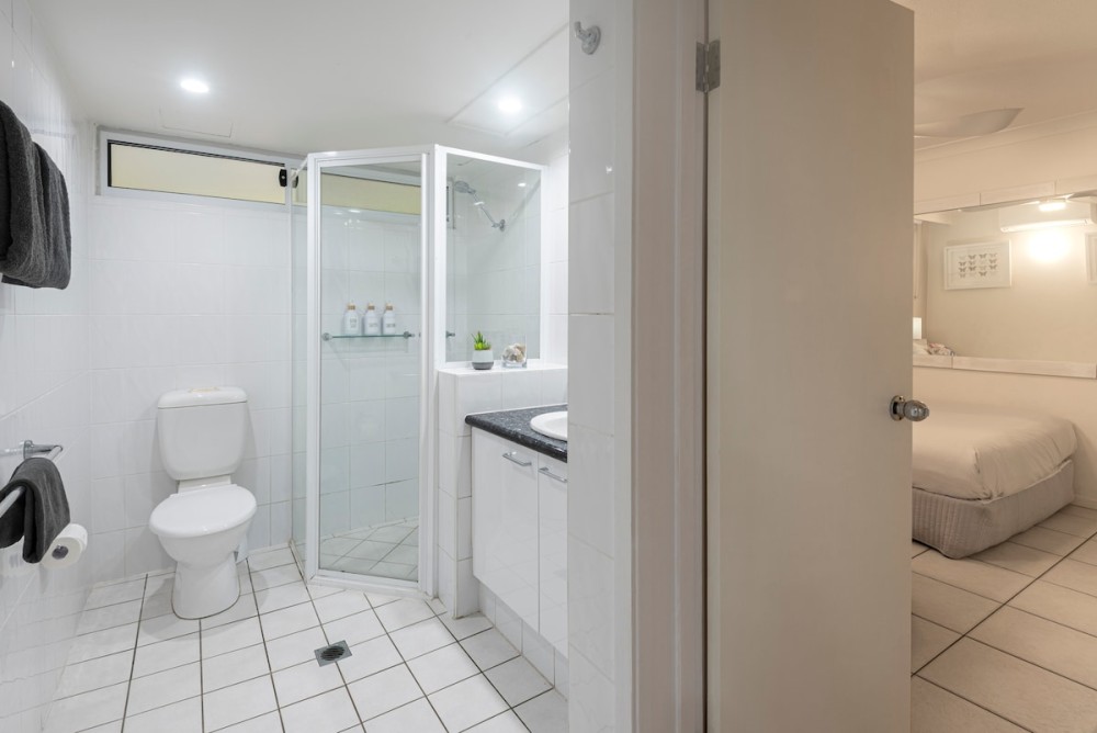Lagoon 005 on Hamilton Island by HamoRent — photo 20