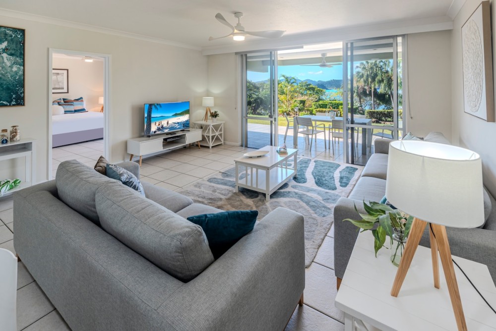 Lagoon 005 on Hamilton Island by HamoRent — photo 11