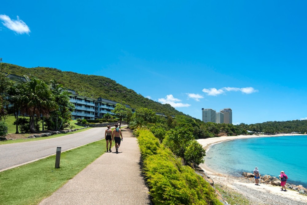 Lagoon 005 on Hamilton Island by HamoRent — photo 32