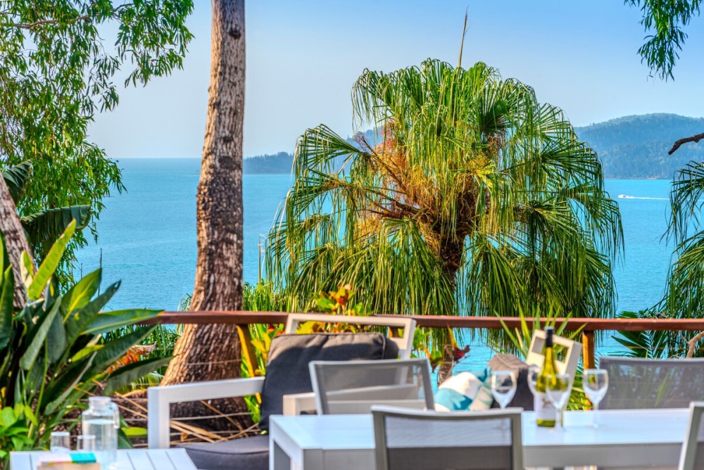 Sunset Waters 12 on Hamilton Island by HamoRent — photo 21