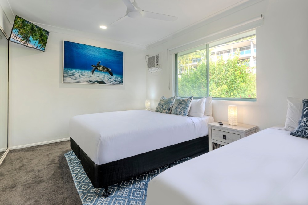 Sunset Waters 12 on Hamilton Island by HamoRent — photo 12