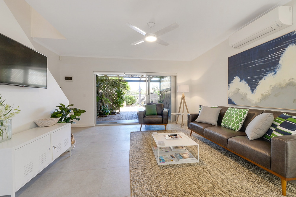 Sandpiper - Steps to Beach | BBQ | Courtyard | 3B — photo 1