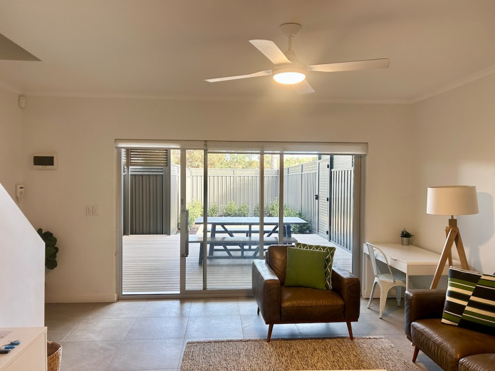 Sandpiper - Steps to Beach | BBQ | Courtyard | 3B — photo 4