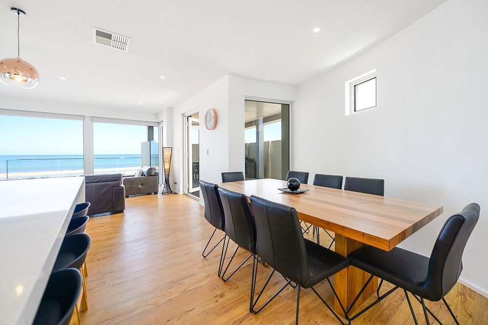The Promenade - Beachfront in Henley Beach — photo 11