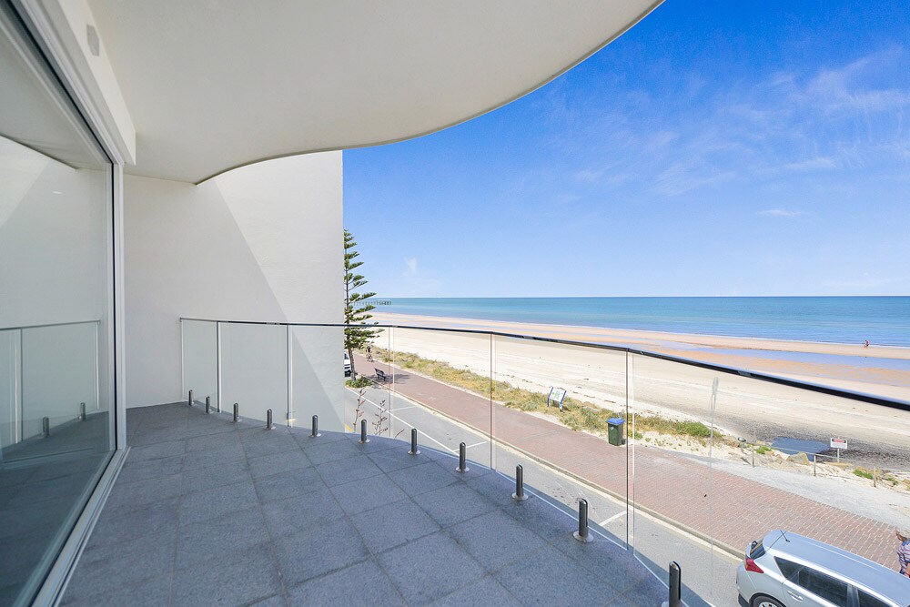 The Promenade - Beachfront in Henley Beach — photo 22