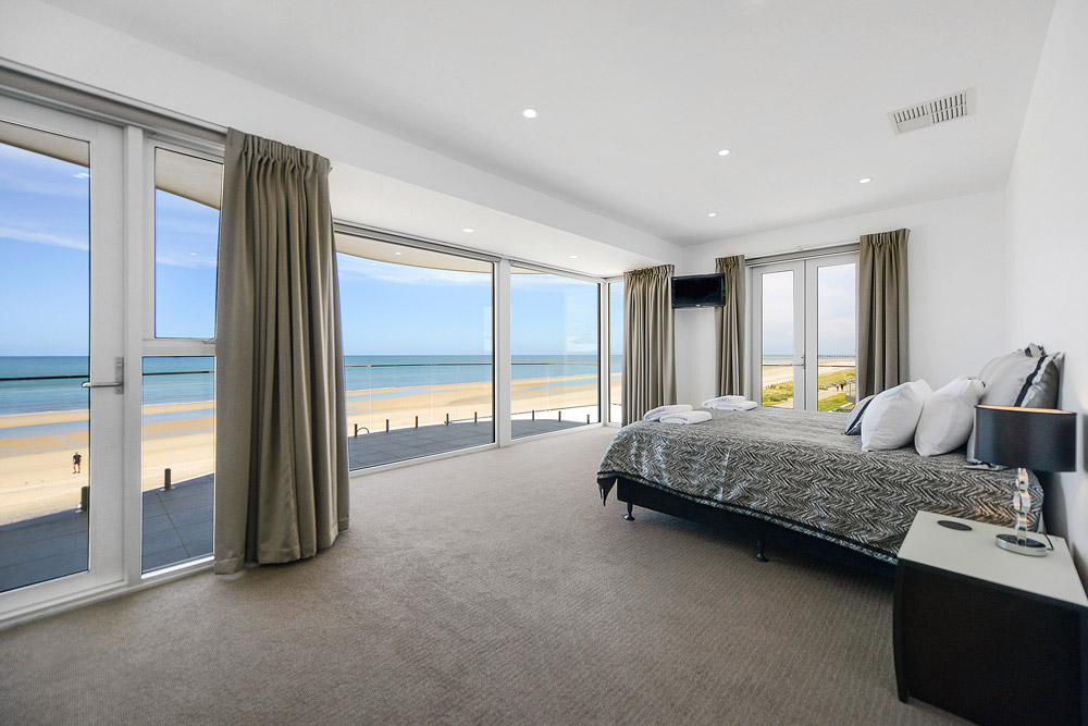 The Promenade - Beachfront in Henley Beach — photo 13