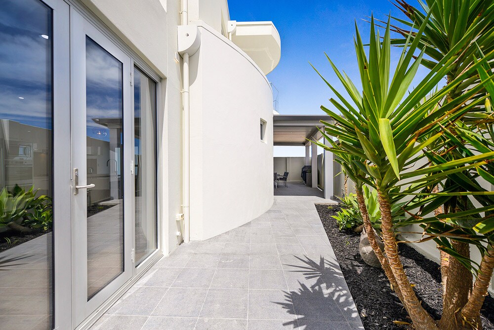 The Promenade - Beachfront in Henley Beach — photo 26