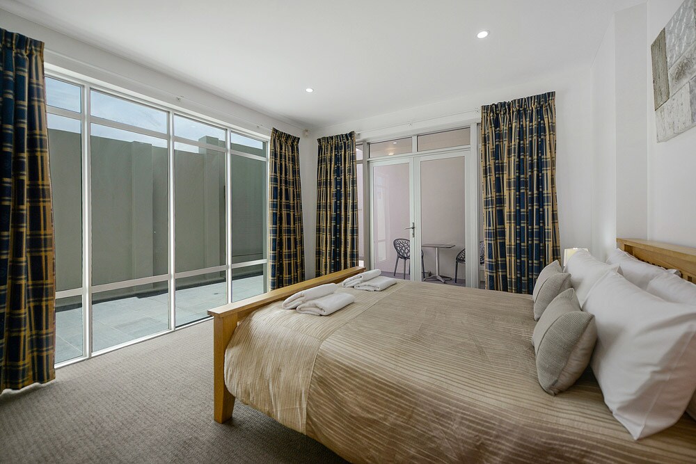 The Promenade - Beachfront in Henley Beach — photo 15