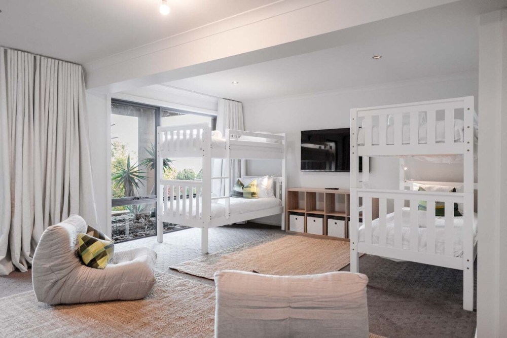 Great Ocean Family Escape with Pool & Ocean Views — photo 21