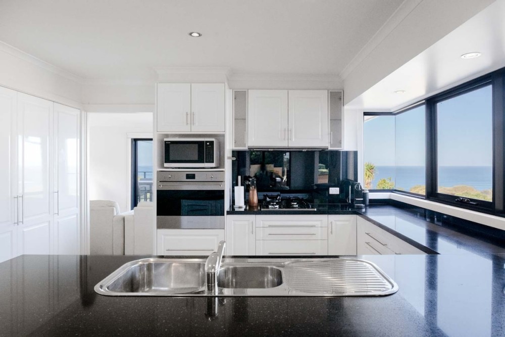 Great Ocean Family Escape with Pool & Ocean Views — photo 7