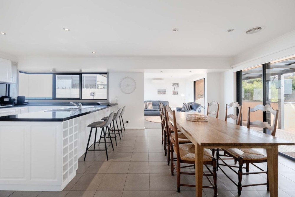 Great Ocean Family Escape with Pool & Ocean Views — photo 11