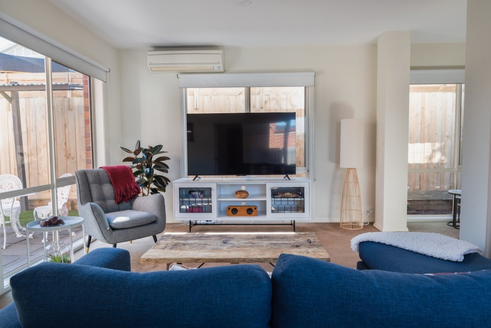 Stylish townhouse retreat, near Geelong Pako shops — photo 5