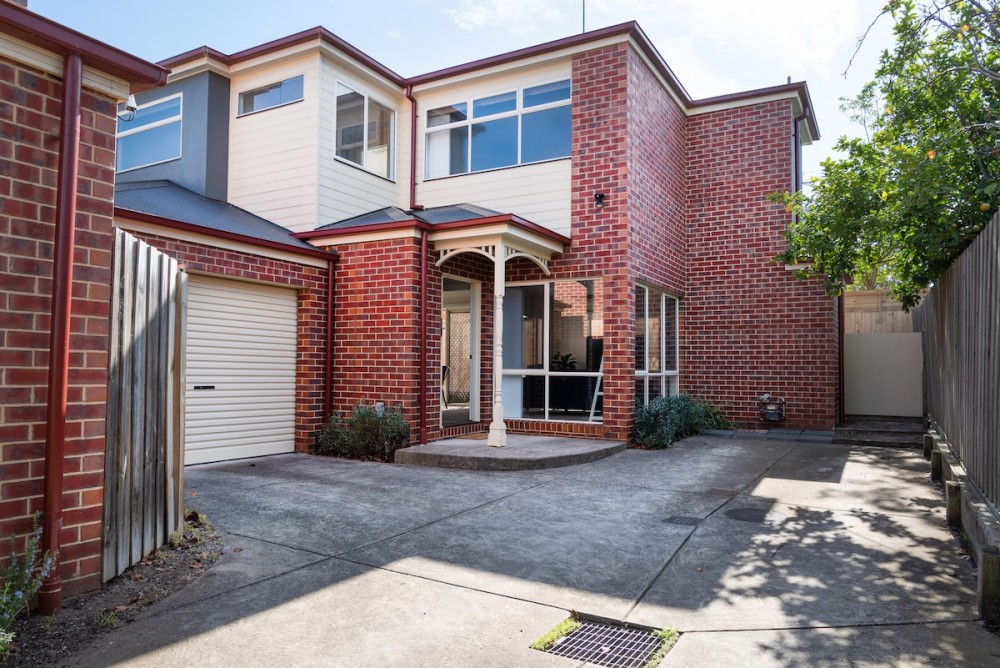 Stylish townhouse retreat, near Geelong Pako shops — photo 24