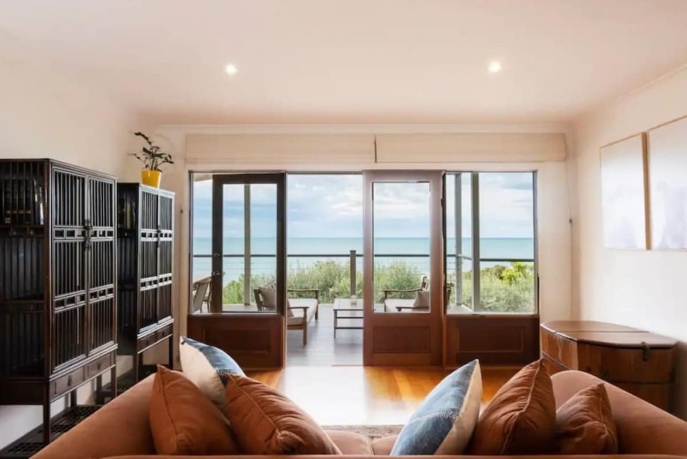 Lorne Oceanfront Living with Direct Beach Access — photo 1
