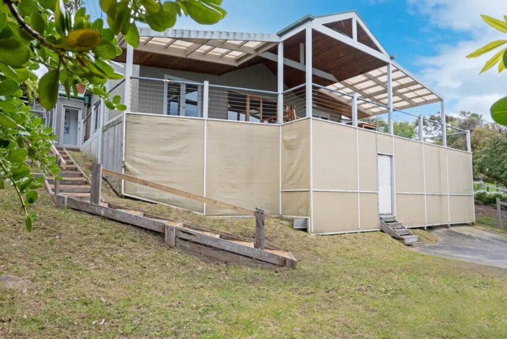 Lorne Oceanfront Living with Direct Beach Access — photo 8