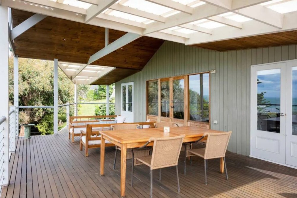 Lorne Oceanfront Living with Direct Beach Access — photo 4