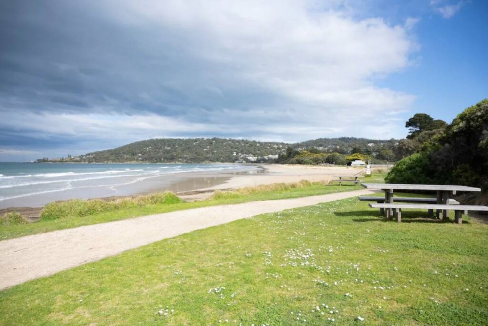 Lorne Oceanfront Living with Direct Beach Access — photo 34