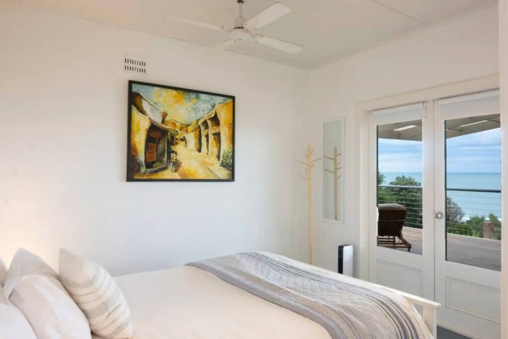 Lorne Oceanfront Living with Direct Beach Access — photo 5