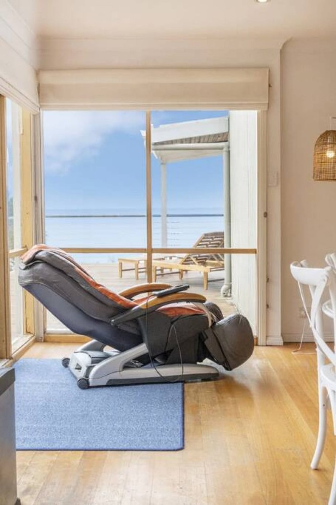 Lorne Oceanfront Living with Direct Beach Access — photo 24