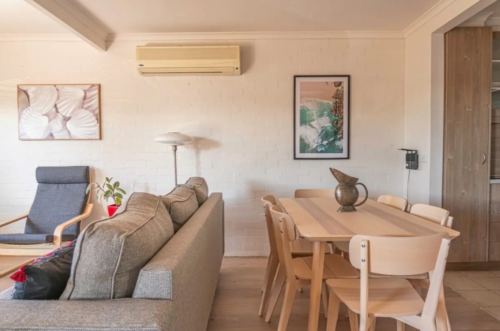 Oceanview at Front Beach, An Ideal Torquay Getaway — photo 9