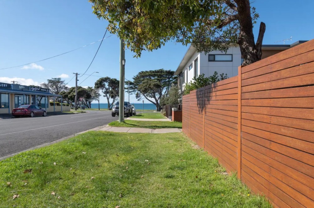 Oceanview at Front Beach, An Ideal Torquay Getaway — photo 25