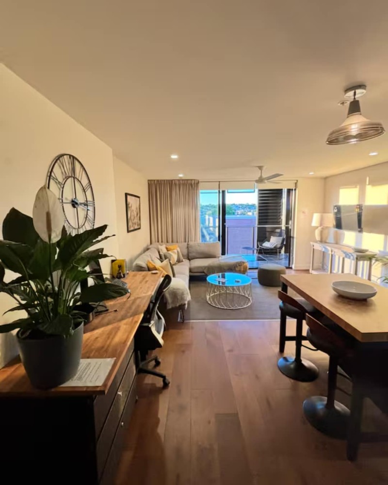 Centrally located 1-bedroom unit with balcony — photo 58