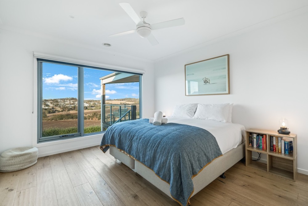 ALMA - sun filled stylish beach house — photo 21