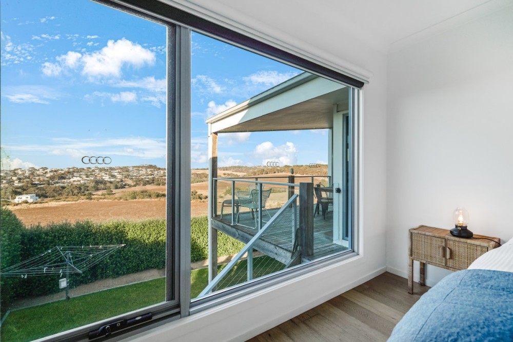 ALMA - sun filled stylish beach house — photo 22