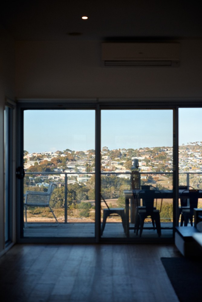 ALMA - sun filled stylish beach house — photo 16