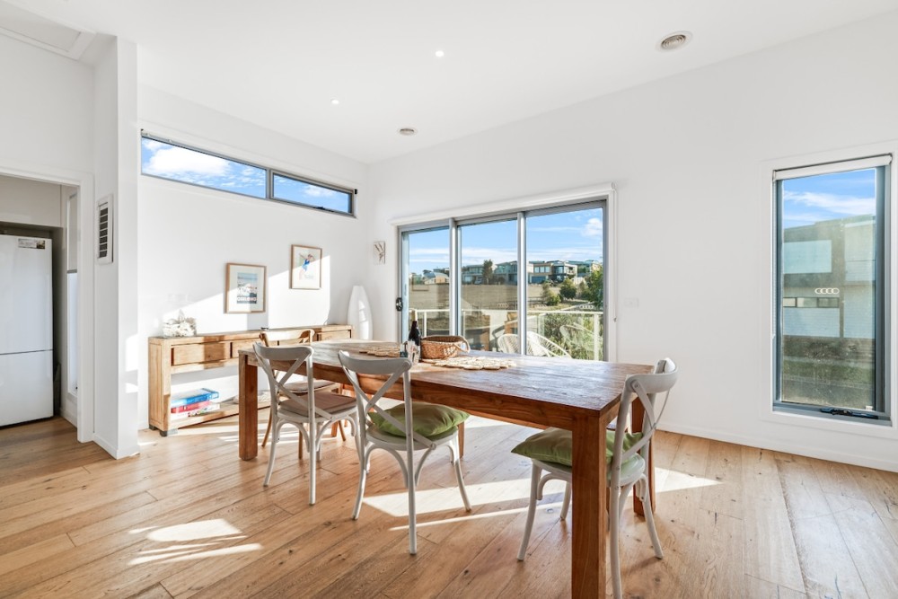 ALMA - sun filled stylish beach house — photo 14