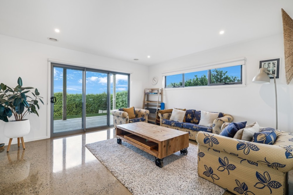 ALMA - sun filled stylish beach house — photo 4