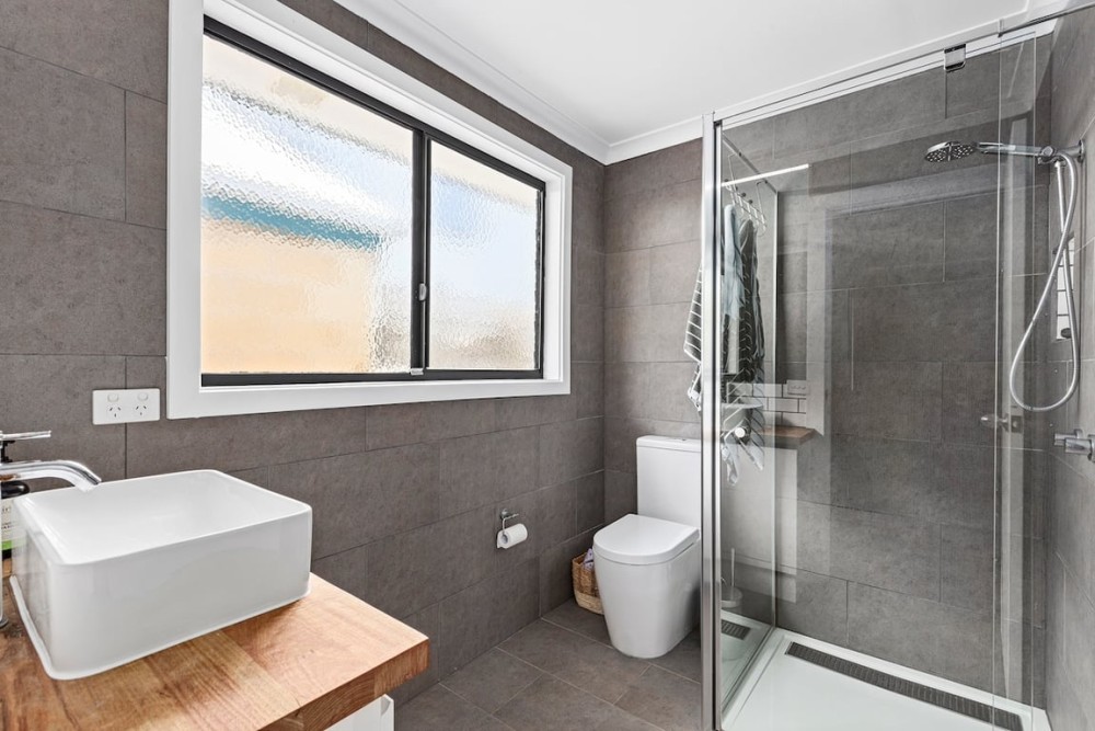 NEW! The Drift House – Walk to Beach & Shops — photo 10