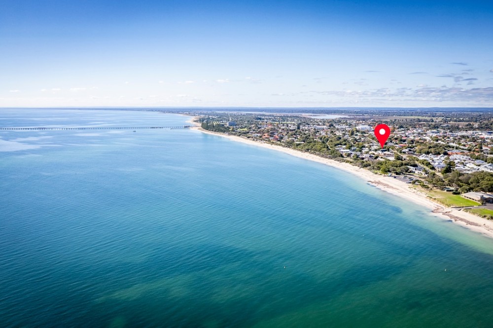 The Bach, Stylish Abode in Central Busselton — photo 19