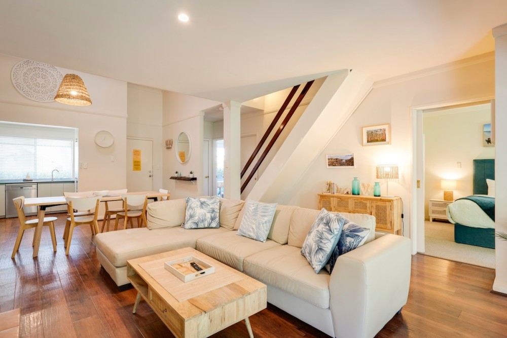 Beachside Villa Retreat - Resort Style Quindalup — photo 2