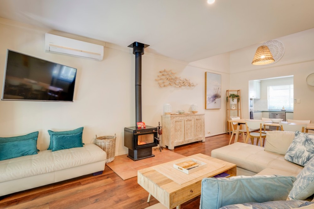 Beachside Villa Retreat - Resort Style Quindalup — photo 4