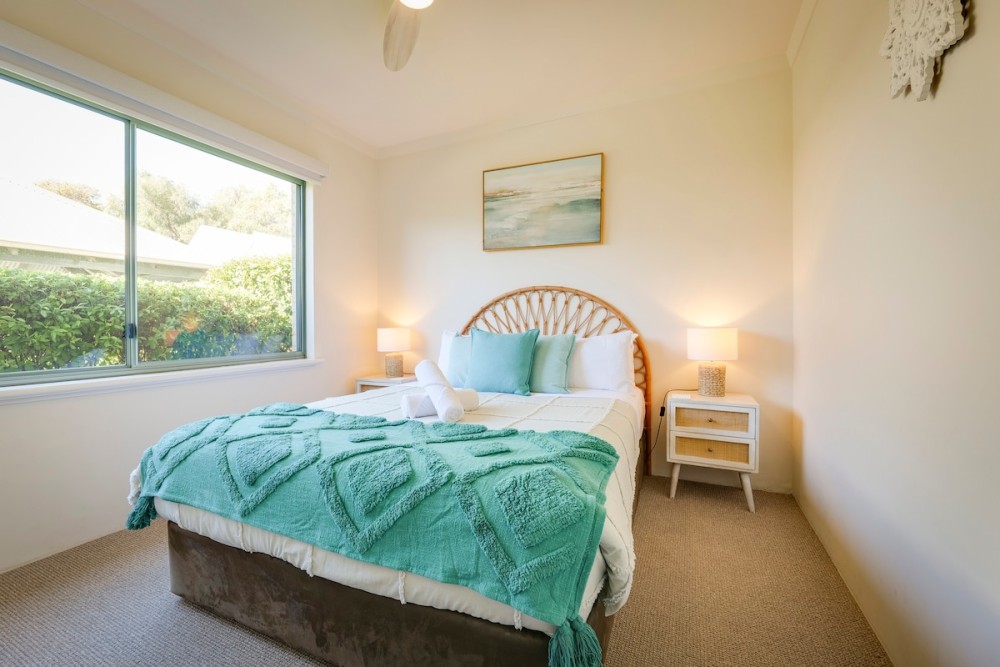 Beachside Villa Retreat - Resort Style Quindalup — photo 19