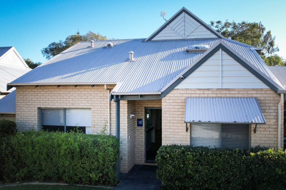 Beachside Villa Retreat - Resort Style Quindalup — photo 25