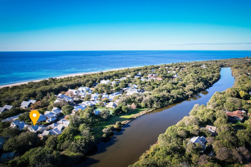 Beachside Villa Retreat - Resort Style Quindalup — photo 30