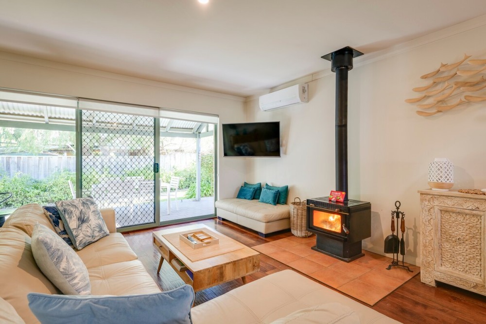 Beachside Villa Retreat - Resort Style Quindalup — photo 3