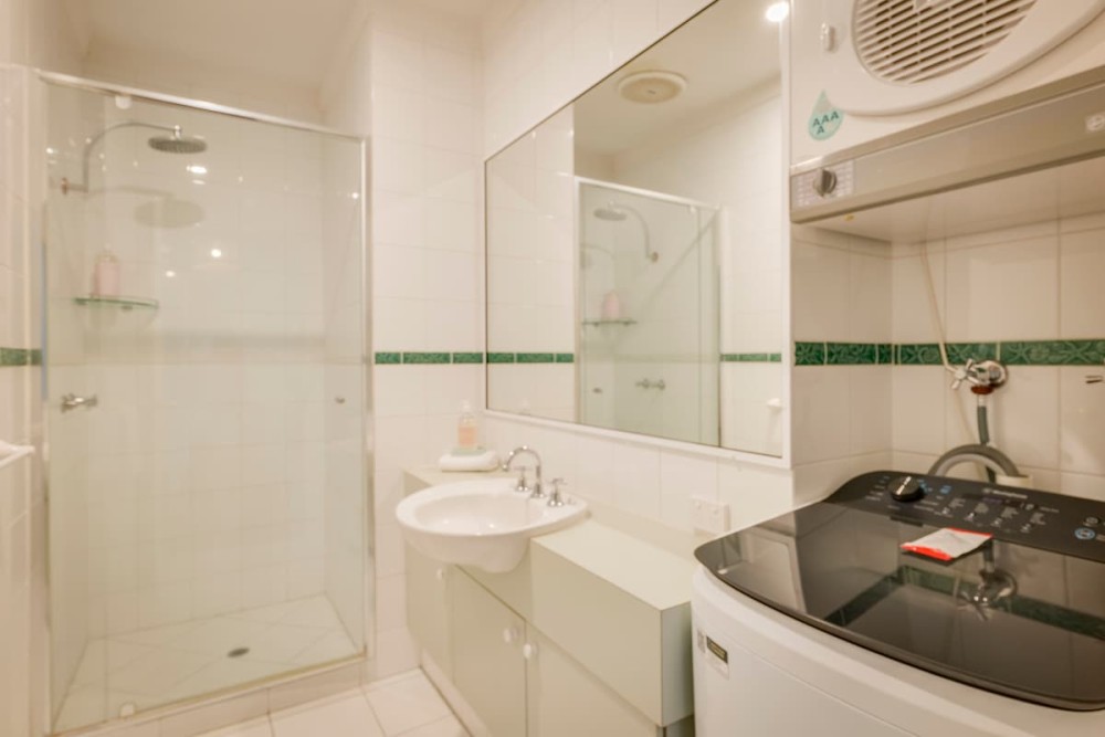 Beachside Villa Retreat - Resort Style Quindalup — photo 22