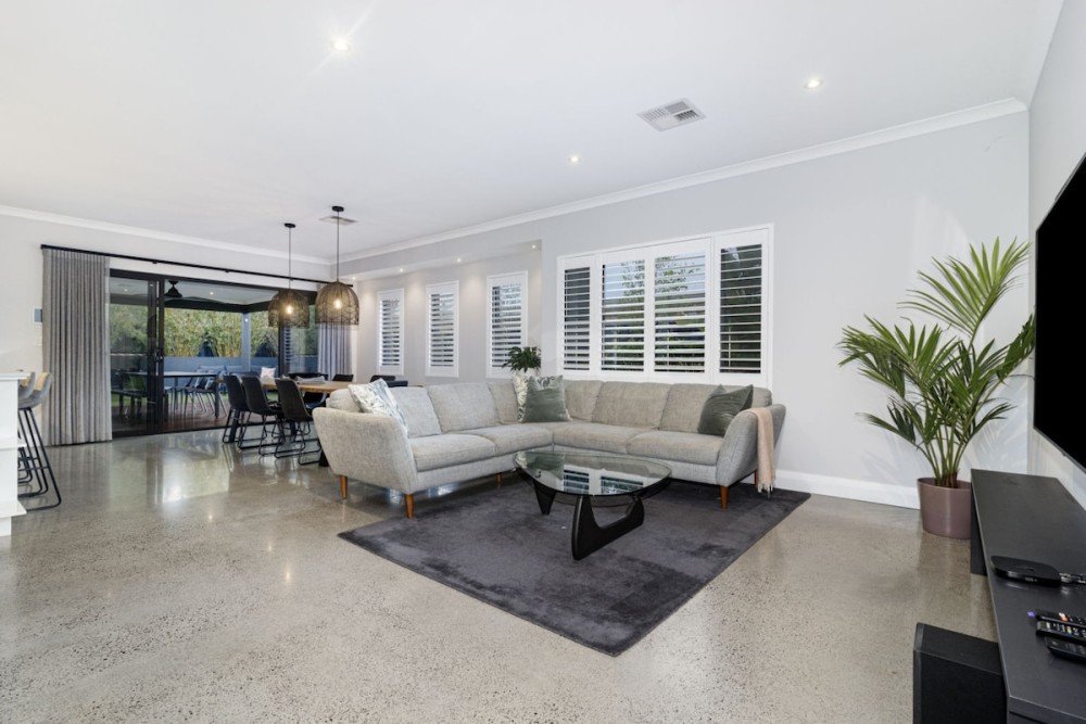 Kawana Retreat - modern Dunsborough holiday haven. — photo 1