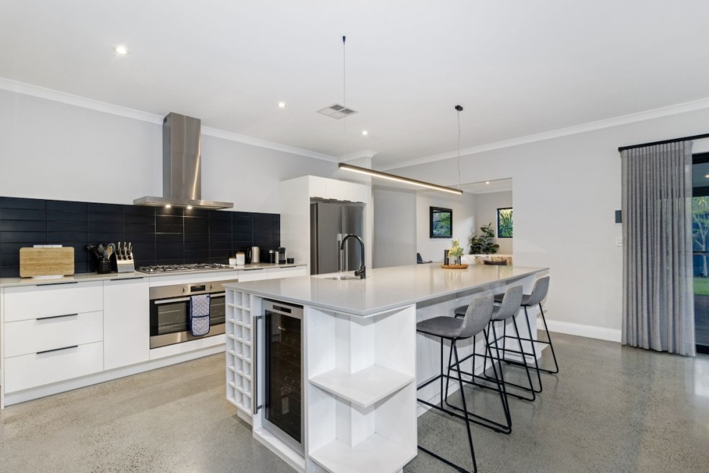 Kawana Retreat - modern Dunsborough holiday haven. — photo 9