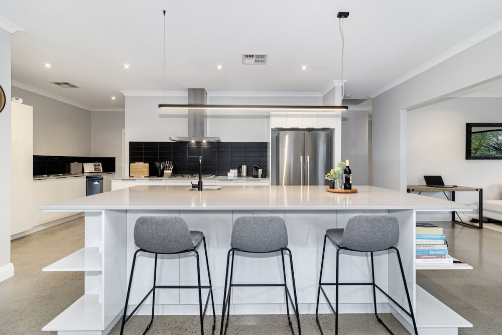Kawana Retreat - modern Dunsborough holiday haven. — photo 10