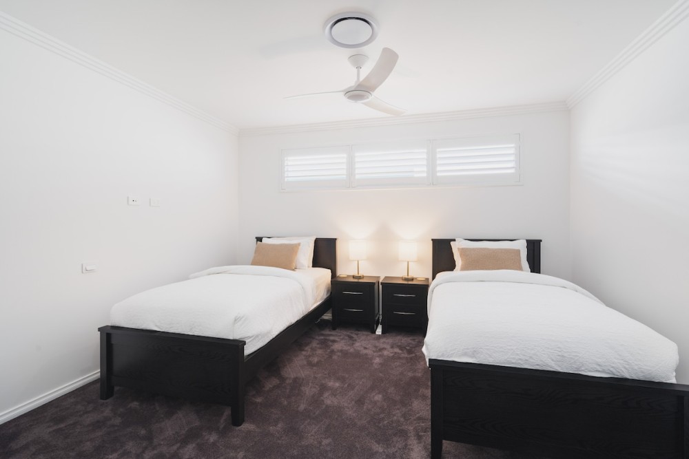 Canal Living with a Private Jetty — photo 4