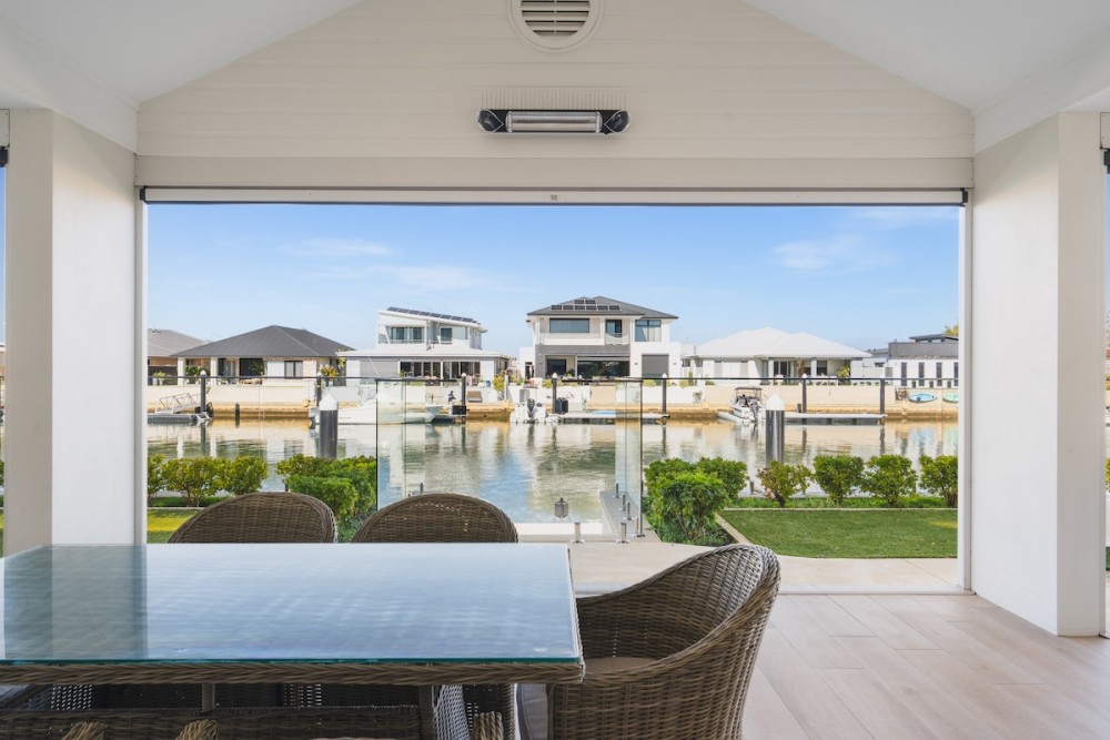 Canal Living with a Private Jetty — photo 10
